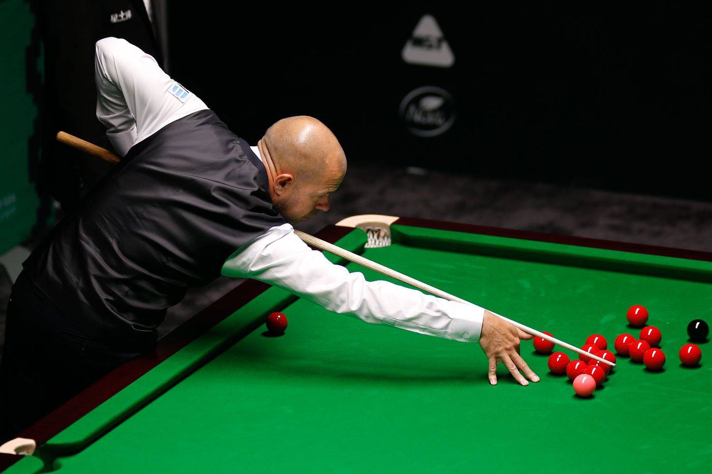 更因为她始 更因为她始