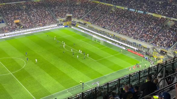 凭借其完善 凭借其完善